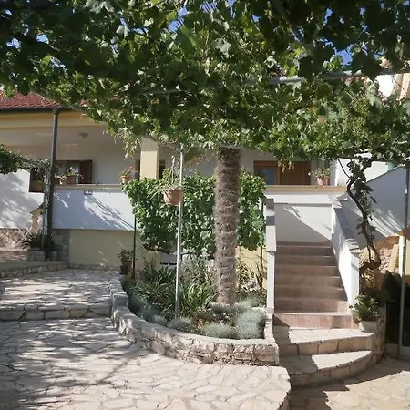 In With Terrace, Air Conditioning, Wi-fi Apartment