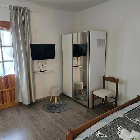 In With Terrace, Air Conditioning, Wi-fi Apartamento Nin