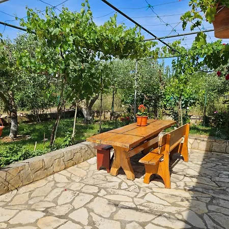 In With Terrace, Air Conditioning, Wi-fi